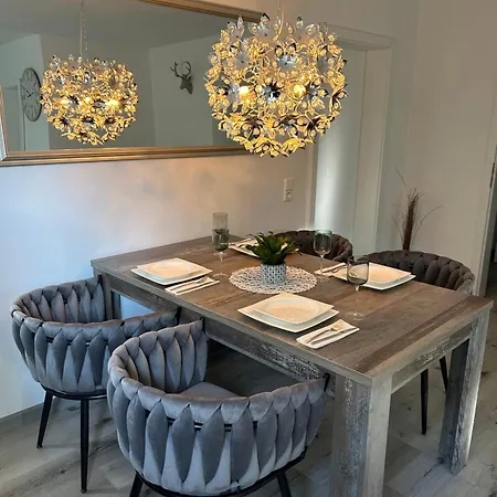 Trunk Direkt An Den Weinbergen, Parkplatz, Terrasse Mit Grill Und Lounge شقة