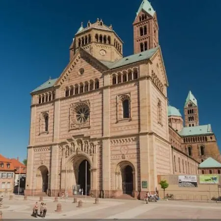 Apartament Trunk Direkt An Den Weinbergen, Parkplatz, Terrasse Mit Grill Und Lounge