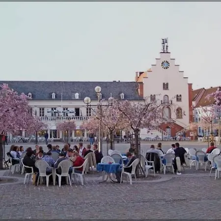 Trunk, Kuehl, Direkt An Den Weinbergen, Parkplatz, Terrasse Mit Grill Und Lounge Daire *
