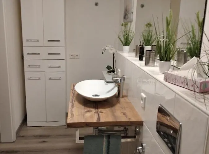 Apartment Trunk Direkt An Den Weinbergen, Parkplatz, Terrasse Mit Grill Und Lounge